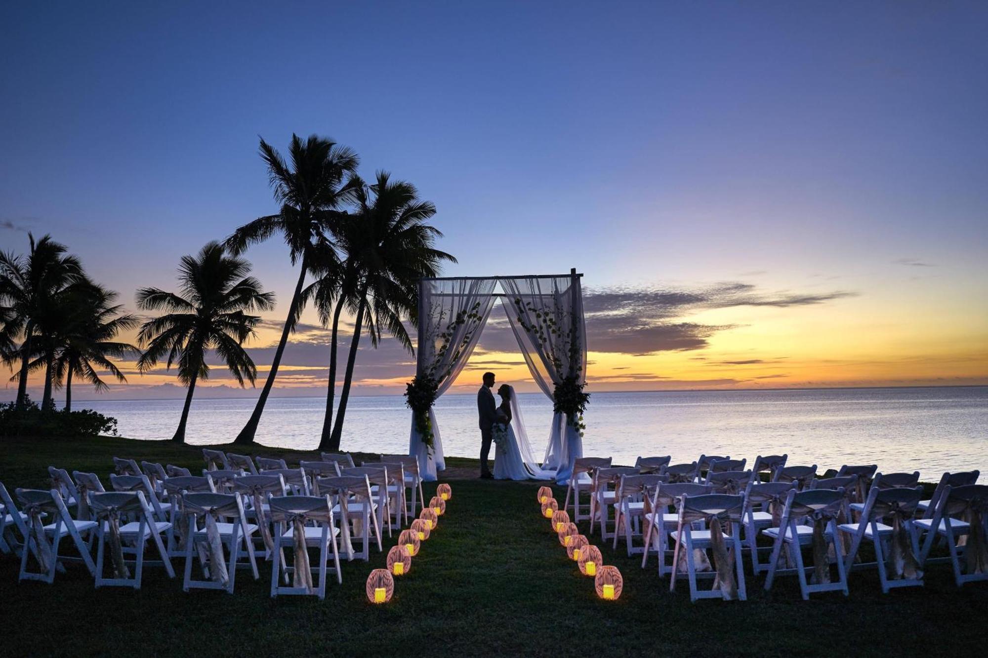 Fiji Marriott Resort Momi Bay Εξωτερικό φωτογραφία A wedding at the Four Seasons Resort