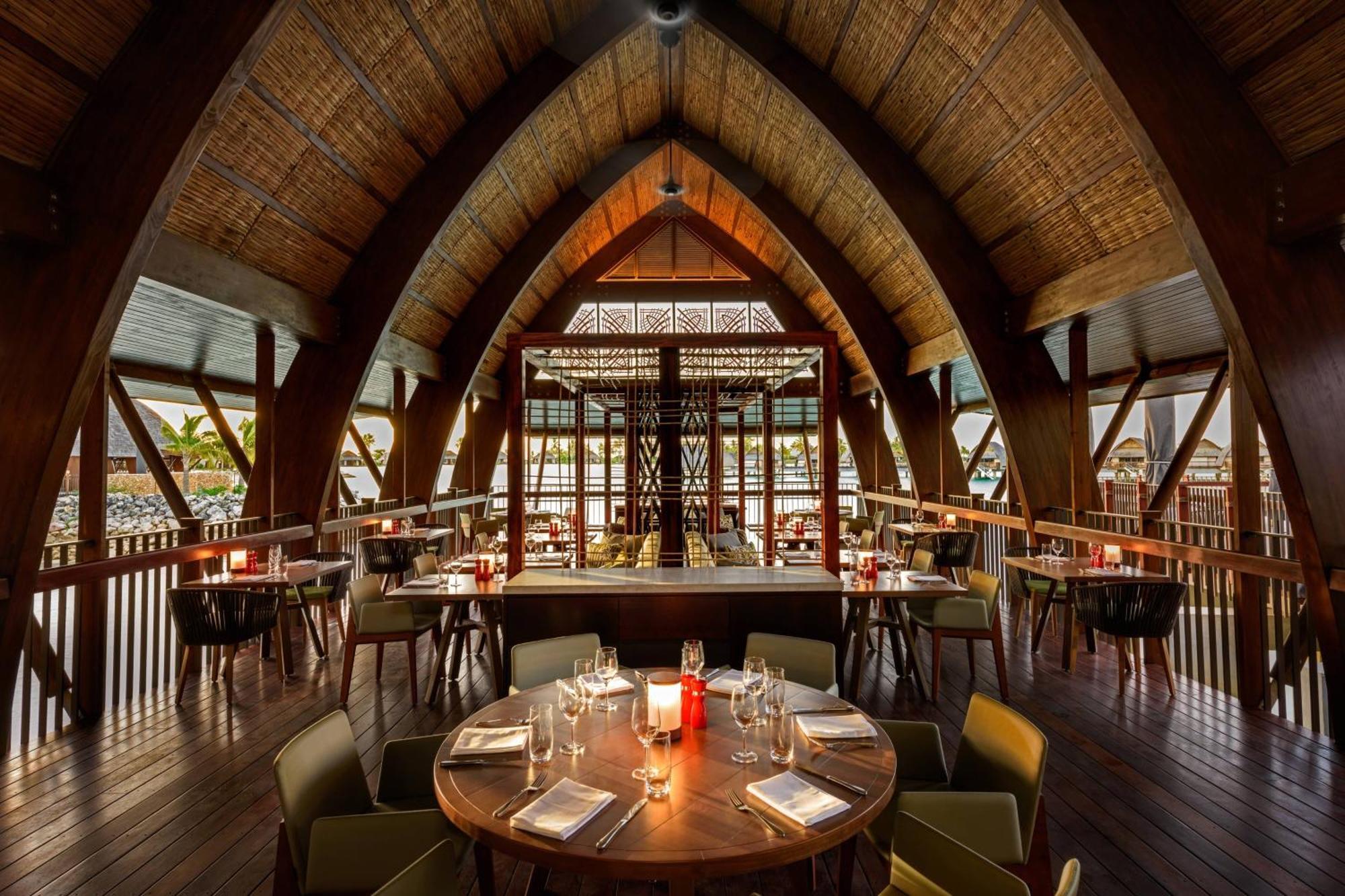 Fiji Marriott Resort Momi Bay Εξωτερικό φωτογραφία The interior of the restaurant